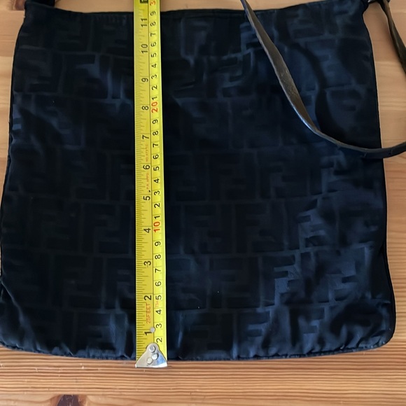 Vintage black Fendi fabric logo shoulder bag - Picture 12 of 12